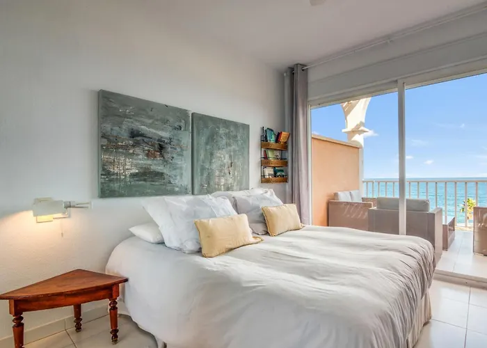 Beachfront Penthouse *