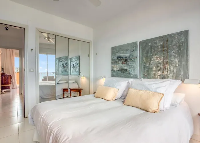 Beachfront Penthouse Хавеа