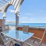 Dom wakacyjny Beachfront Penthouse *