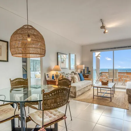 度假居 Beachfront Penthouse 哈维亚