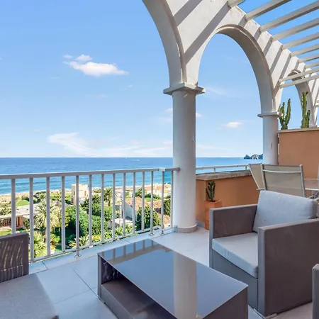 度假居 Beachfront Penthouse *