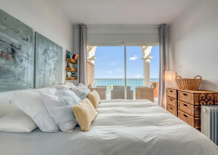 Beachfront Penthouse Holiday home *